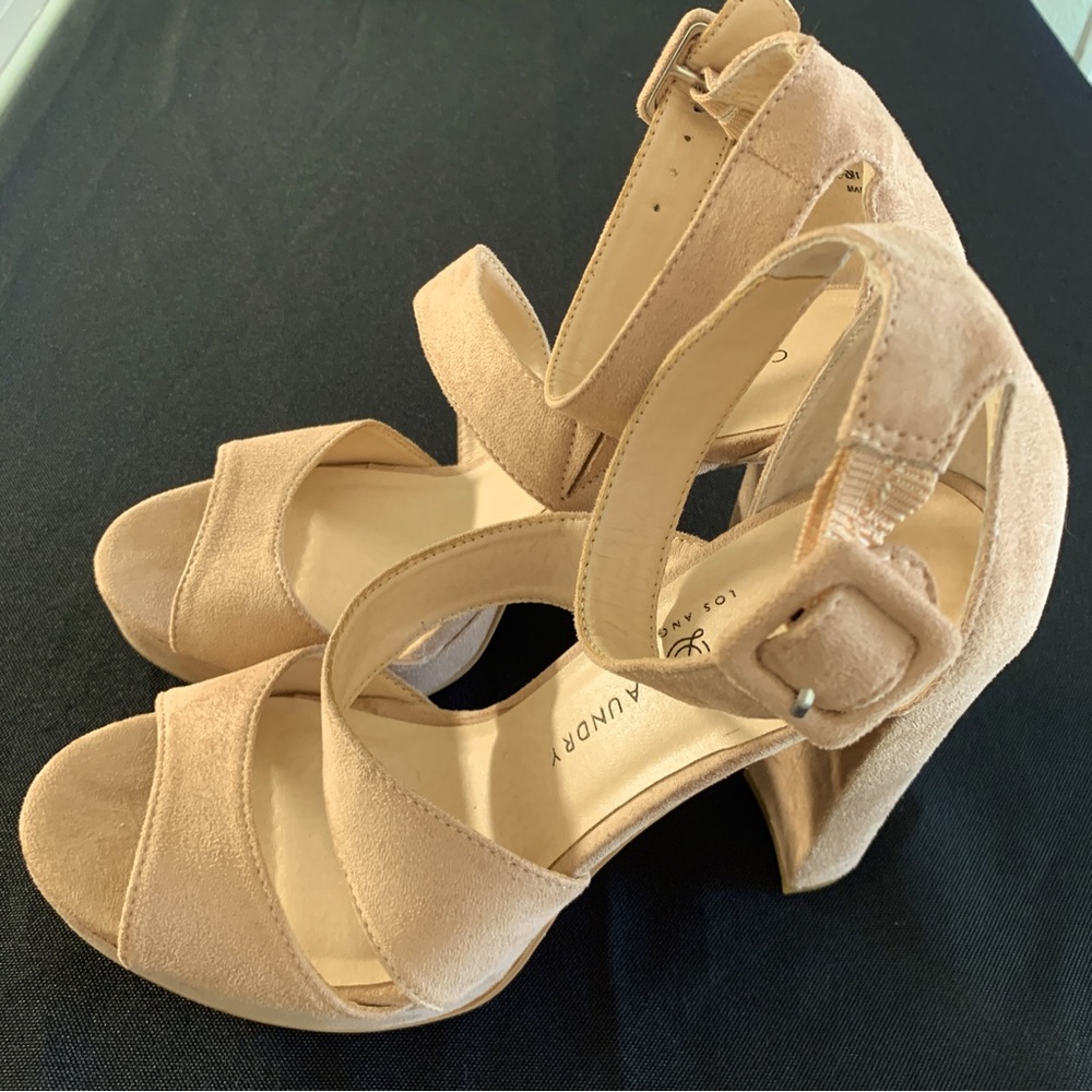 Chinese Laundry Riddle platform sandals, SZ8.5 dark nude